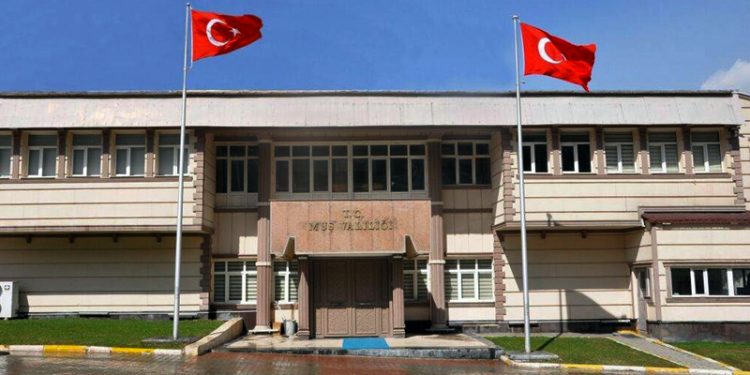 تركيا.. حظر التجمعات والمسيرات في مدينة كردية