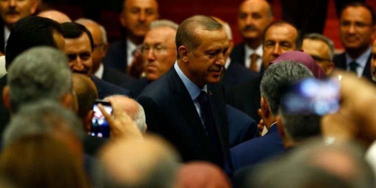 صحفي تركي: أردوغان يجهز مبادرة انفتاح كردي جديدة