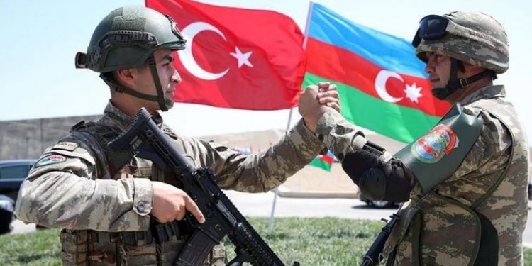 القوات الخاصة التركية تشارك بتدريبات عسكرية في أذربيجان