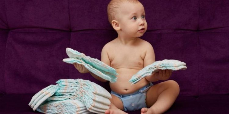 تركيا: 74% من العائلات تشتري حفاضات أطفال بصعوبة