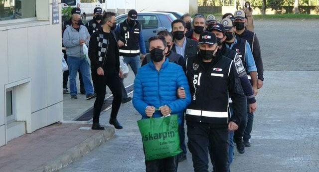 تركيا.. حبس 19 شخصا لمساندتهم أسر السجناء!