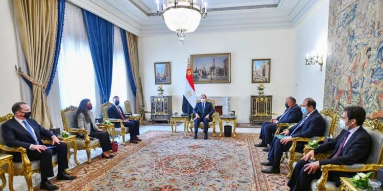السيسي يناقش مع مستشار الأمن الأمريكي سحب المرتزقة من ليبيا