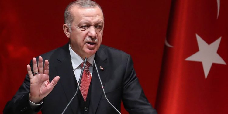 أردوغان: تركيا ليست خادمًا لليونان!