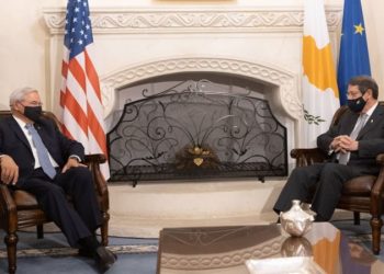 سيناتور أمريكي يتمني رؤية آخر جندي تركي يغادر قبرص