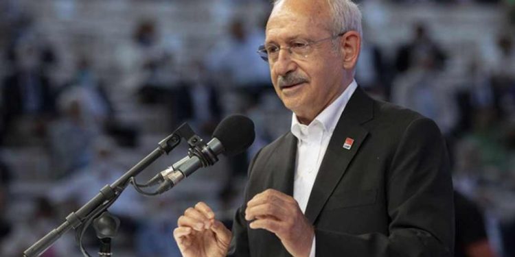 زعيم المعارضة التركية: أردوغان لا يتوان عن إذلال بلدنا!