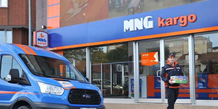 الإمارات تشتري شركة شحن تركية