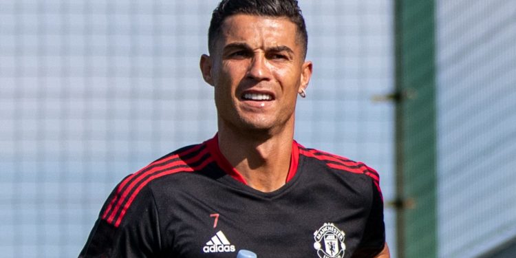 روني: يستطيع رونالدو أن يلعب حتى يبلغ 40 عامًا