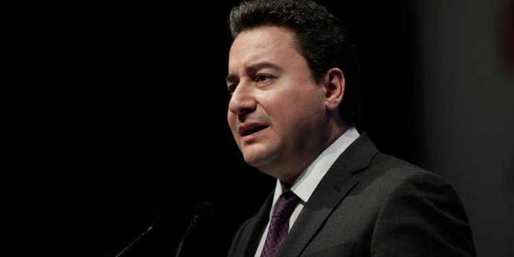 باباجان: البنك المركزي أصبح لعبة في يد أردوغان