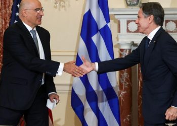 الولايات المتحدة واليونان توسعان التعاون الدفاعي وسط التوترات مع تركيا