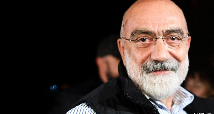 الصحفي أحمد ألتان يفوز بجائزة رفيعة عن رواية كتبها بالسجن