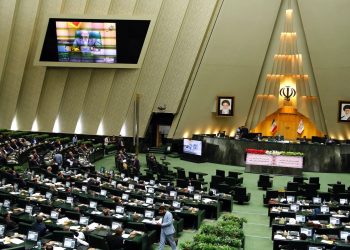 البرلمان الإيراني يتحدث عن مثلّث مشؤوم يعمل ضد “إيران”