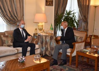 أبو الغيط يستقبل المبعوث الأممي لسوريا ويؤكد: جميع الأطراف في حاجة لمراجعة مواقفها