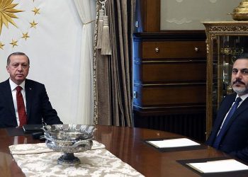 أردوغان يكلف المخابرات سرًا بالتفاوض مع الأكراد!