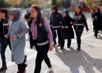 تركيا.. الأمن يعتقل 39 سيدة في 5 ولايات