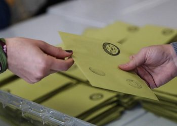 تركيا.. المعارضة تقترب من تجاوز الحزب الحاكم