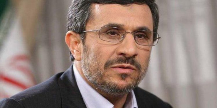 الرئيس الإيراني الأسبق أحمدي نجاد يحذر من سيناريو خطير يُحضَّر لشعوب إيران وأذربيجان وأرمينيا