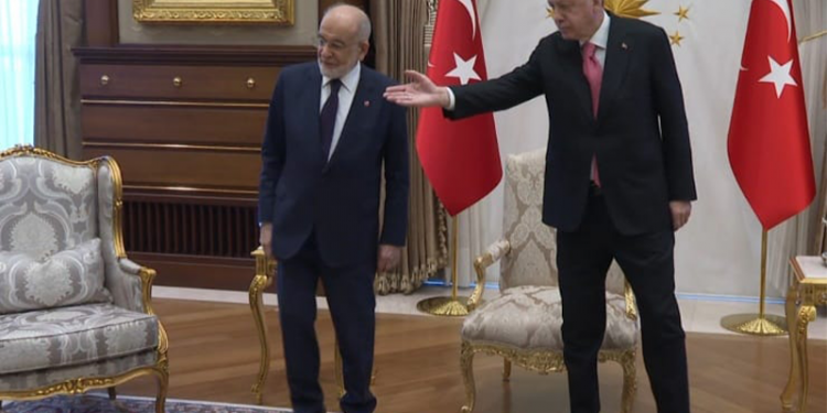 حزب السعادة يعلق على إهانة أردوغان لرئيسهم