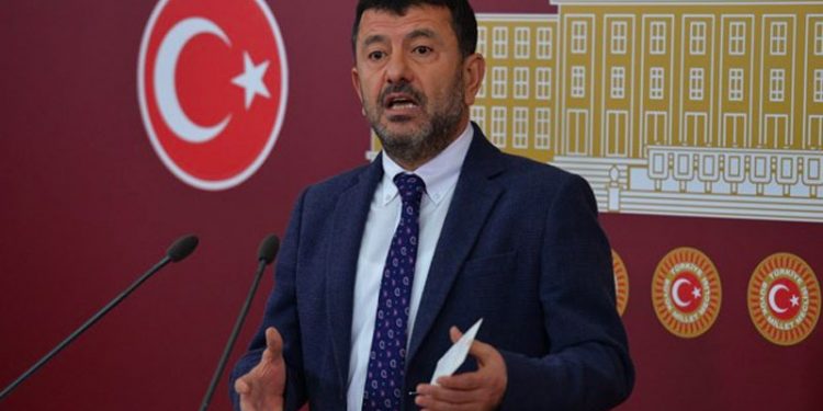 برلماني تركي: مؤسسات الدولة أصبحت مركزًا لتوزيع المخدرات