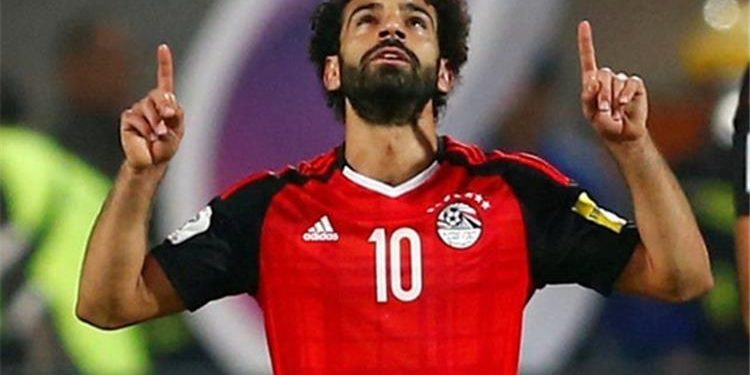 محمد صلاح ومعه اثنان آخران.. أفضل تشكيل في تاريخ إفريقيا