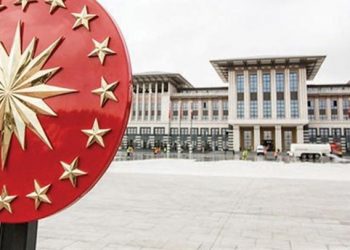 لنفي شائعات مرضه.. القصر ينشر فيديو لأردوغان وهو “يمشي”!