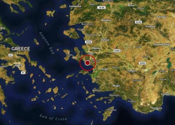 تركيا.. زلزالان متتاليان قبالة سواحل إزمير