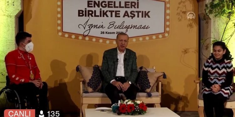 إعلام أردوغان يعرض لقاءً مسجلا على أنه “بث مباشر”