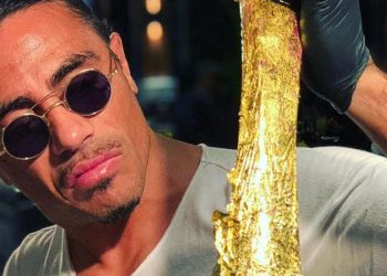 لحم مغلف بالذهب.. الشيف نصرت جوكتشه يغضب الشعب الفيتنامي