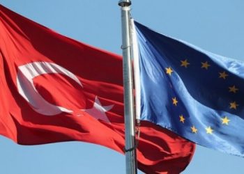 تركيا تتّهم الاتحاد الأوروبي بالتغاضي عن الظلم الذي يتعرض له اللاجئون