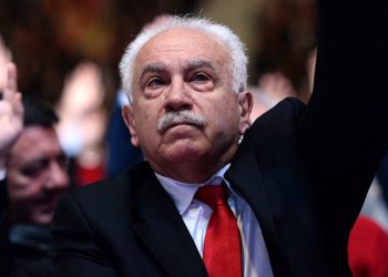 صحفي يكشف صاحب مقترح تصنيف حركة الخدمة “إرهابية”!