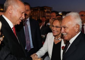 استخباراتي سابق يكشف صلة حليف أردوغان بمخابرات أجنبية