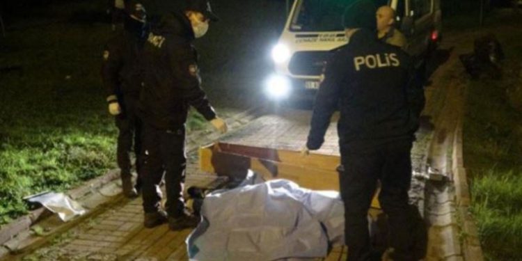 تركيا.. شابة تقفز من أعلى جسر سليمان القانوني