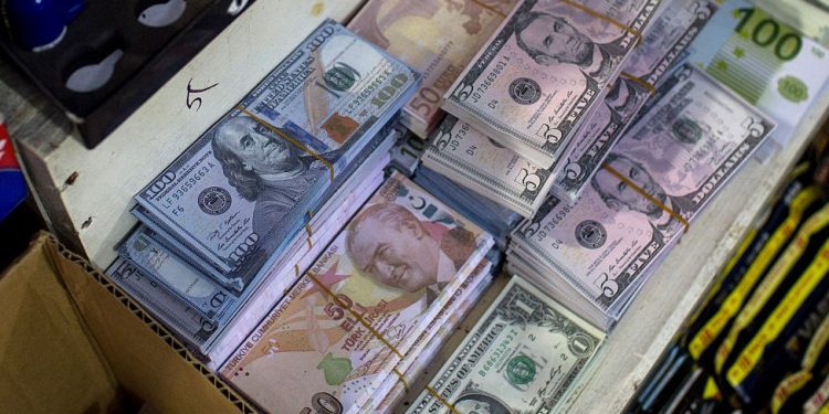 رويترز: احتياطي المركزي التركي تراجع إلى 12.16 مليار دولار