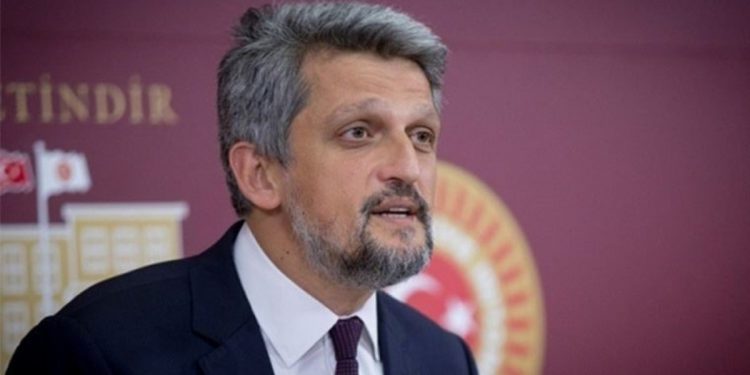 برلماني تركي يدعو أردوغان للتخلي فورًا عن السلطة