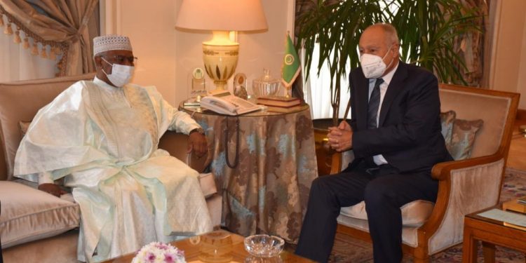 نائب رئيس وزراء العراق يطلع أبو الغيط على التطورات بعد الانتخابات