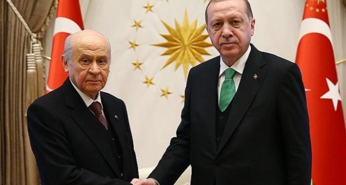حليف أردوغان يطالب بإقالة عمدة إسطنبول