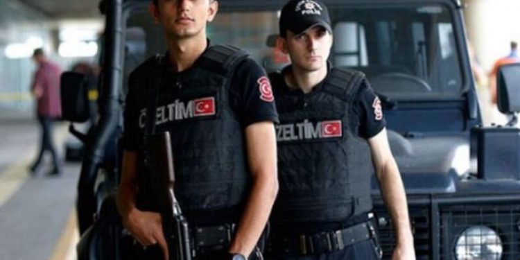 الدرك التركي يلقي القبض على مشتبه بالانتماء لـ”داعش”