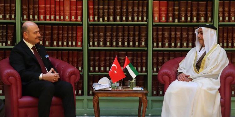 بلومبرج: وفد إماراتي يجري محادثات مع شركات صناعة الدفاع التركية