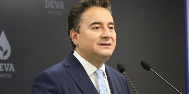 علي باباجان يهاجم البنك المركزي التركي