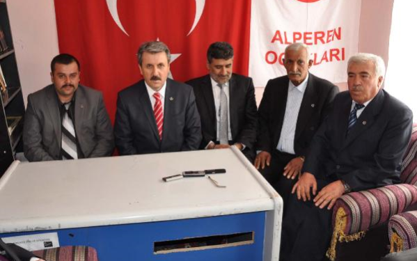 زعيم حزب تركي ينتقد ارتفاع الضرائب