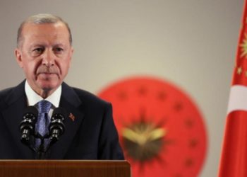 أردوغان يلجأ إلى “الاقتصاد الانتخابي” لإنقاذ نفسه