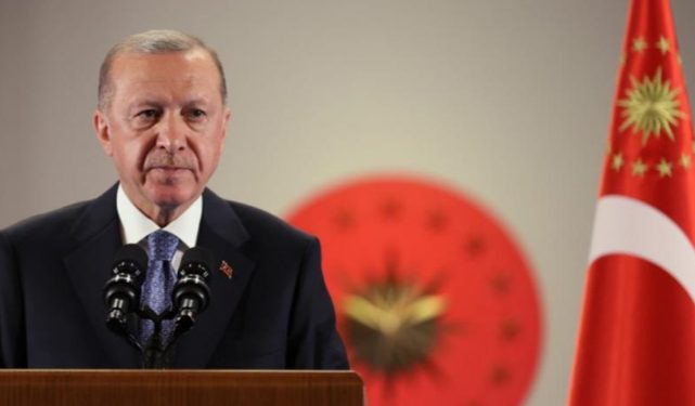 أردوغان يلجأ إلى “الاقتصاد الانتخابي” لإنقاذ نفسه