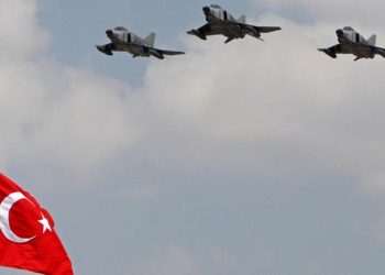 الجيش التركي يقصف أهدافًا لحزب العمال الكردستاني شمالي سوريا