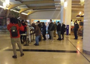 3000 شخص يقضون ليلتهم بمركز تجاري في إسطنبول بسبب الثلوج