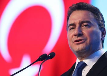 باباجان: نظام أردوغان يستهلك احتياطياتنا لإيقاف ارتفاع الدولار