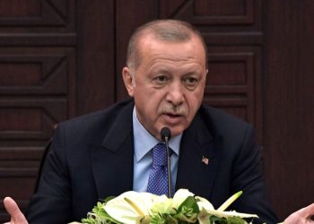 أردوغان يحمل وزيره مسؤولية الانتهاكات ضد مئات الآلاف