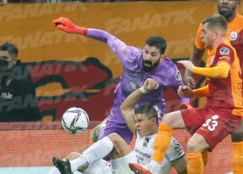 تركيا.. جالطة سراي يخسر من جيرسون سبور