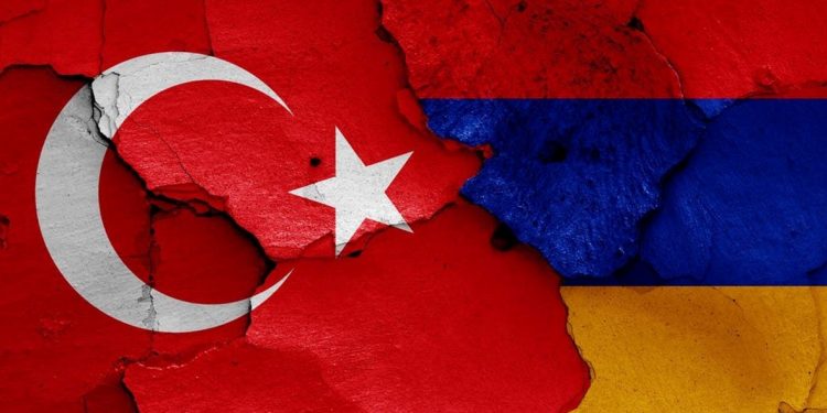 وصول الوفدين التركي والأرميني إلى موسكو لعقد أول لقاء حول تطبيع العلاقات بين البلدين