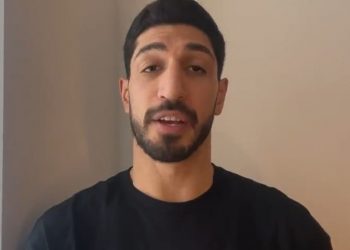 أنيس كانتر يطالب اليونان بوقف ترحيل اللاجئين الأتراك