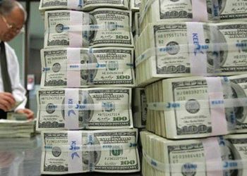 تركيا.. هل تفرض الحكومة قيودًا على حسابات الدولار بالبنوك؟