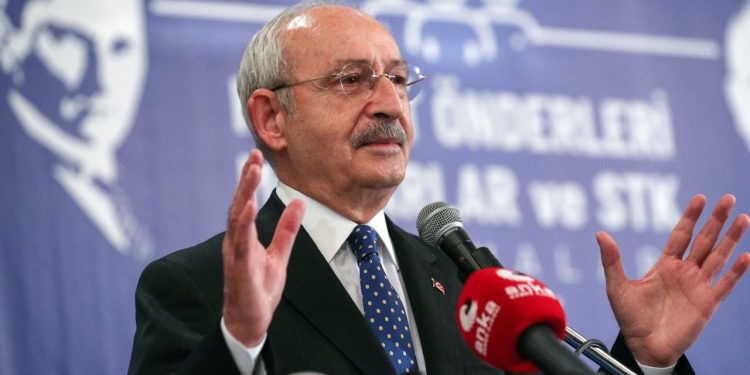 كيليتشدار أوغلو يسخر من أردوغان